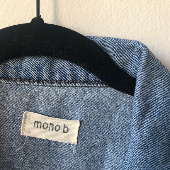 Cropped Jean Jacket - Picture 3 of 3